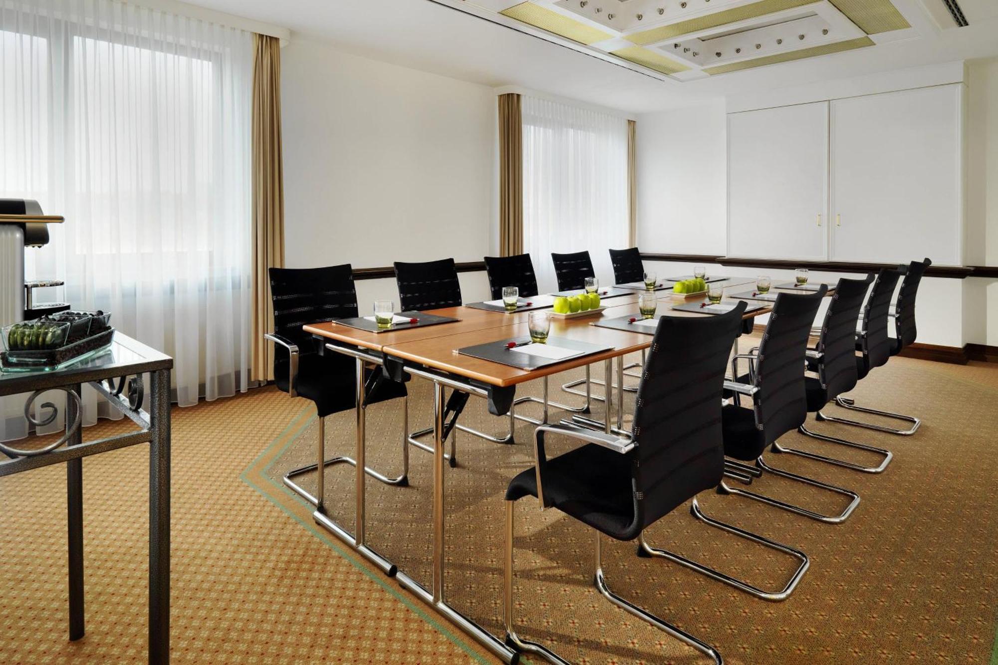 Stuttgart Marriott Hotel Зіндельфінген Екстер'єр фото