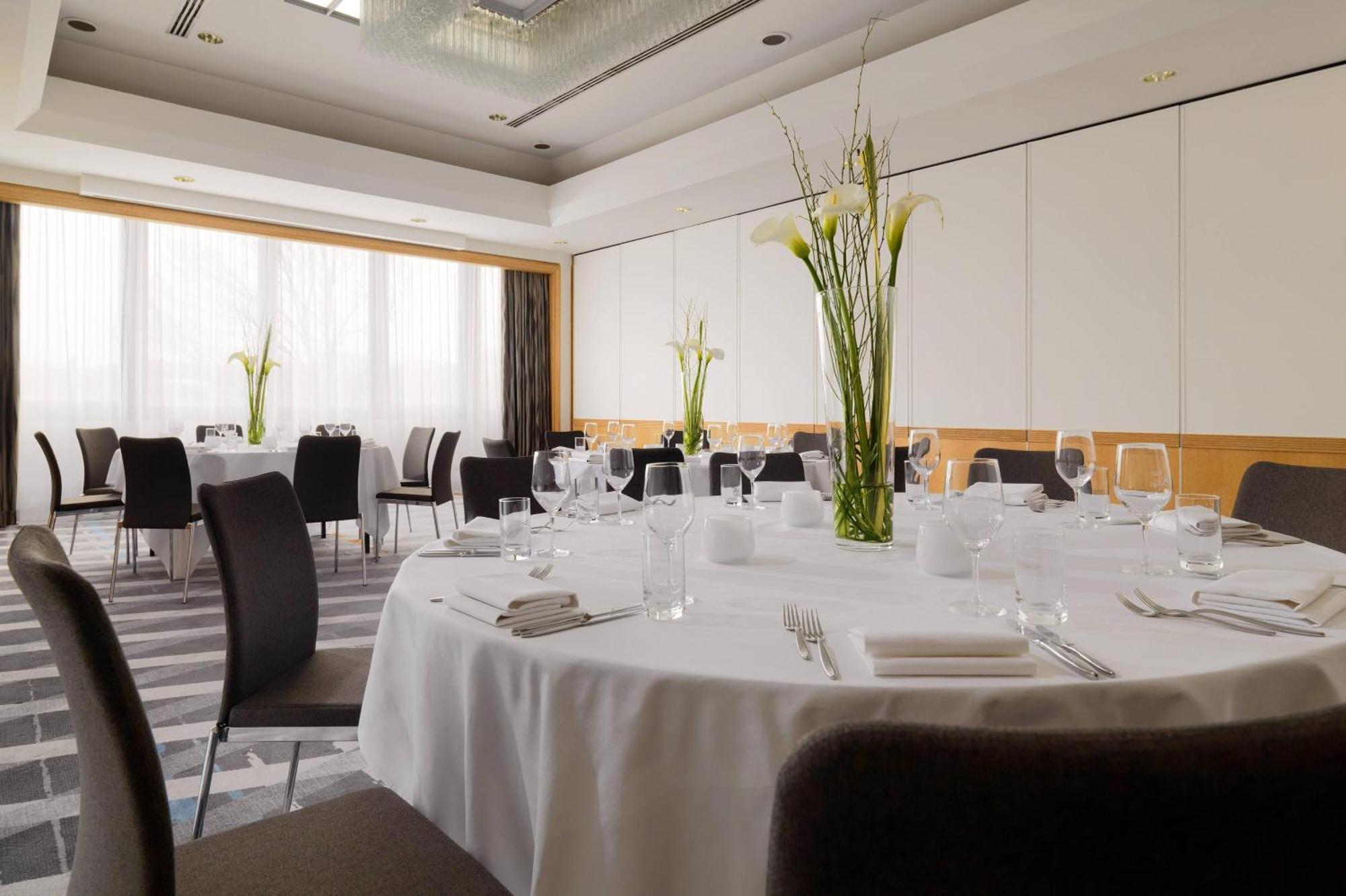 Stuttgart Marriott Hotel Зіндельфінген Екстер'єр фото