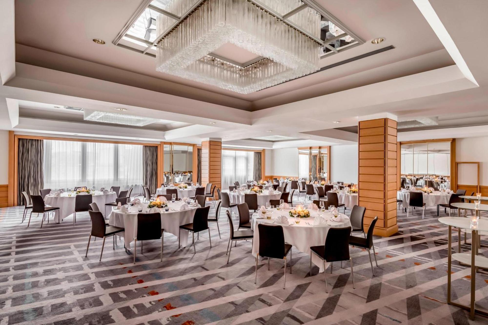 Stuttgart Marriott Hotel Зіндельфінген Екстер'єр фото